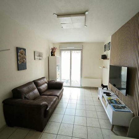 Appartement T2 En Residence Securisee Oloron-Sainte-Marie Exterior foto